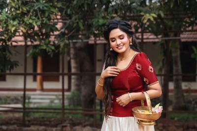 Actress Saai Gayatri Looks Ethereal In Traditional White Silk Skirt On Onam