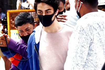 Aryan Khan's Driver, Employed by SRK, Questioned by NCB in Mumbai Cruise Ship Drugs Bust Case