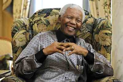 Mandela spends fourth day in hospital on Easter