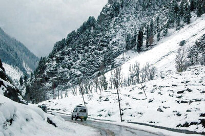 Mercury settles at sub-zero temp in Kashmir; Leh coldest