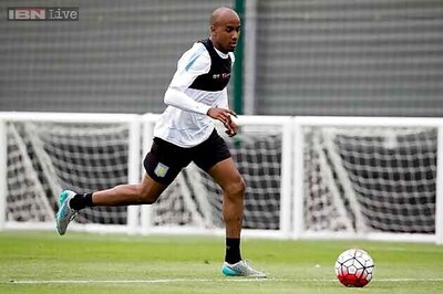 Fabian Delph leaves Aston Villa for Manchester City