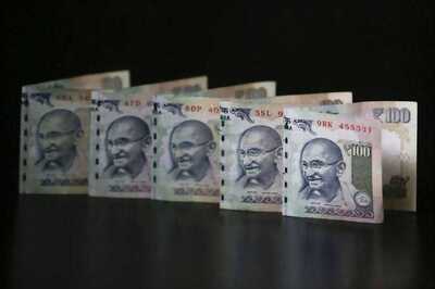 Rupee Ticks up 5 Paise as Dollar Selling Continues