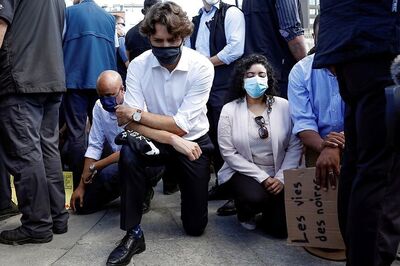 Trudeau Takes a Knee to Show Solidarity with US Protesters at Black Lives Matter Demonstration