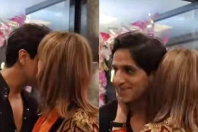 Sussanne Khan and Arslan Goni Share a Kiss In Front of Paps As They Attend a Diwali Bash; Watch