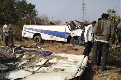 Bus to Odisha With 70 Migrants from Gujarat Meets with Accident, 1 Dead