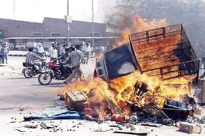 Guj Riots: Nanavati Panel Gives Clean Chit to Then Modi Govt, Says Rioters Outnumbered Ill-Equipped Cops
