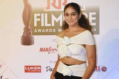 Actress Priyadarshini Indalkar Wins Filmfare Marathi Award For Phulrani