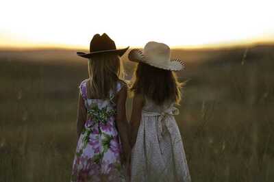 Woman Tweets on 'Struggles' of Being The 'Eldest Daughter' And it Resonates With Everyone