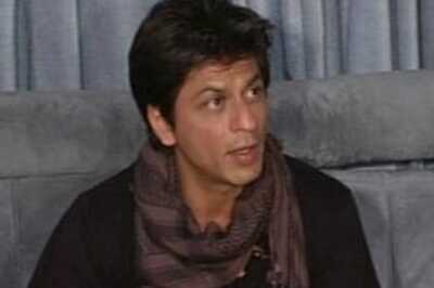 SRK in India, says won't go back till Knight Riders win
