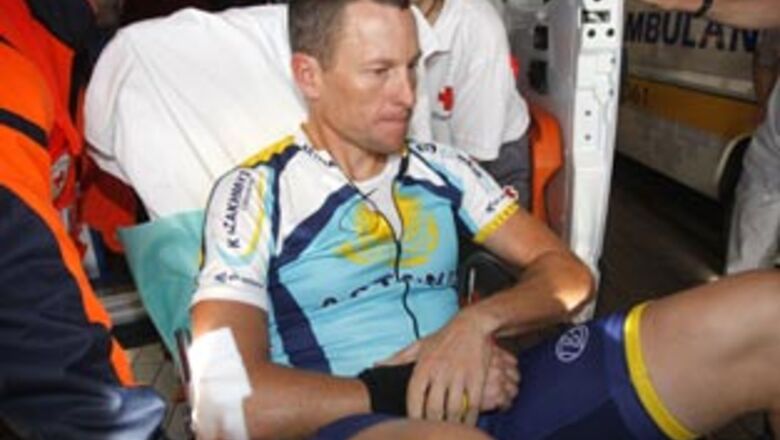 Lance Armstrong breaks collarbone in crash