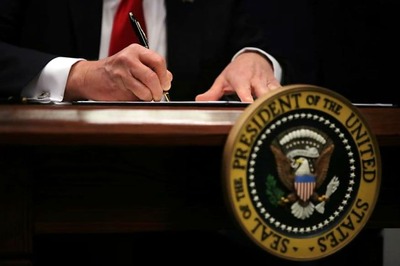 Immigration Ban Includes Green Card Holders: US Homeland Security