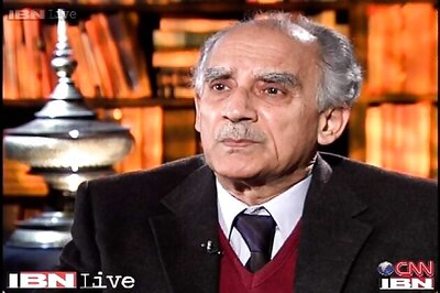 No difficulty in implementing policies if PM can whip ministers: Shourie