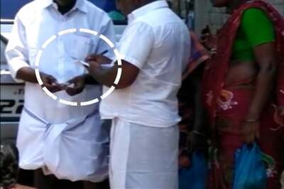 Election Commission Orders FIR Over 'Bribing of Voters' in RK Nagar Bypoll