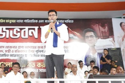 TMC MP Abhishek Appears Before ED in Connection with Bengal School Jobs Scam