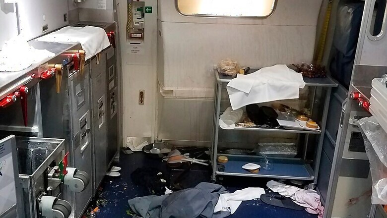 Flight Attendant Broke Wine Bottle Over Man's Head: FBI