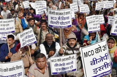 'No Money to Celebrate Diwali': Sanitation Workers in Delhi Go On Strike Over Pending Salaries, Bonus