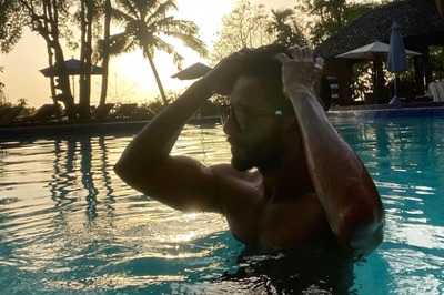 Shahid Kapoor Raises Mercury Levels With Stunning Pictures in the Pool
