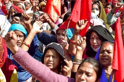 'Will Address Your Grievances Soon': WCD Minister Assures Protesting Anganwadi Workers in Delhi