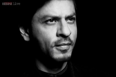 Shah Rukh Khan pays tribute to showmnan Raj Kapoor on his TV show