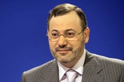 Detained Al Jazeera journalist Ahmed Mansour to remain in German custody