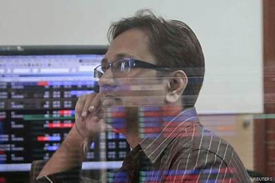 Sensex down 49 points as RIL falls