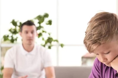 China Man Makes 8-year-old Son Sing On Streets To Earn Money For Damaging School Walls