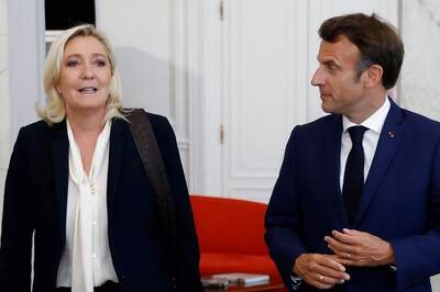 Opinion | Squeezed between Far-Left and Far-Right, the Centre Cannot Hold in France