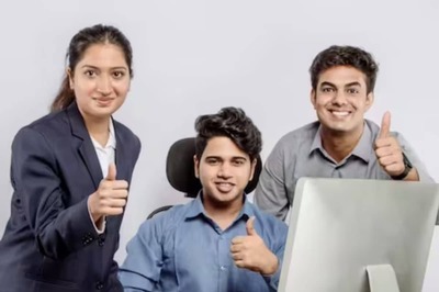 Bank Cashier: Exams, Salary And Other Things To Know