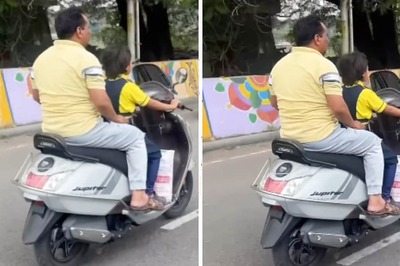 'Arrest The Father': Internet Upset With Man Letting Minor Girl Ride Scooter Without Helmet
