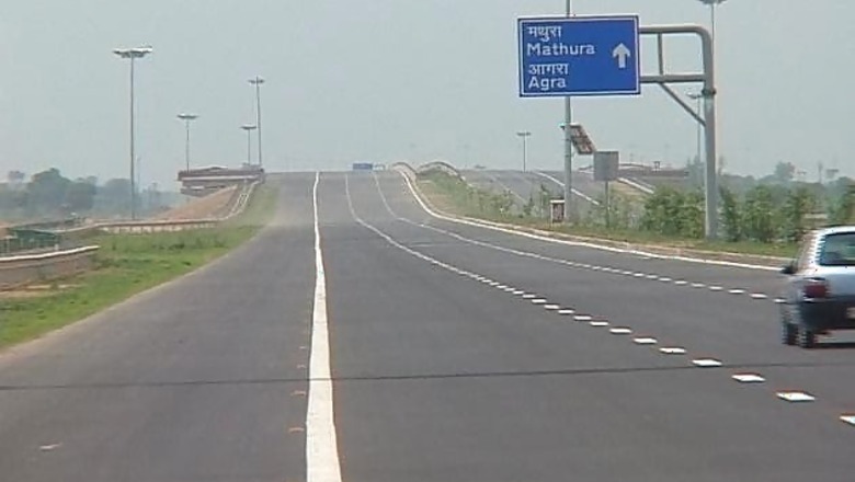 UP: Mishap on Yamuna Expressway, one dead