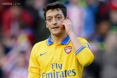 Ozil's vanishing act a real worry for Arsenal