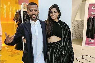 Sonam Kapoor Makes It Official With Anand Ahuja With This New Profile Picture
