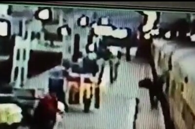 WATCH: Alert RPF Policemen Save Man Trying to Deboard Moving Train at Pune Railway Station