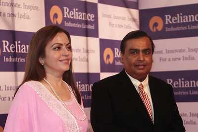 On Dhirubhai Ambani's 90th Birth Anniversary, Reliance Foundation Announces 50,000 Scholarships for Higher Education Over Next 10 Years