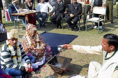 Snapshot: Life convict marries girlfriend inside jail