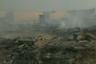 2 Children Dead, Around 150 Shanties Gutted in Fire at Noida Village