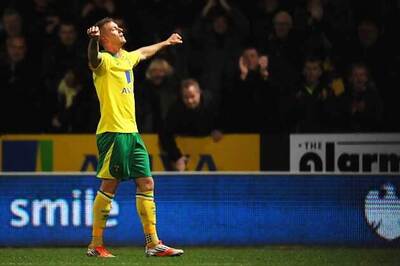 Norwich stun Manchester United at home