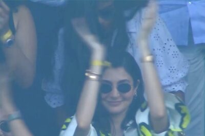 Ind vs NZ: Anushka Sharma's Reaction Goes Viral After Virat Hits 50, Breaks Tendulkar's Record