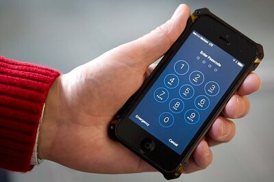 Microsoft founder Bill Gates backs FBI in iPhone spat: Report