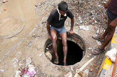 I Can't Breathe: 4 Deaths in Delhi Sewage Tank and Curse of Manual Scavenging
