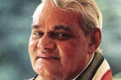 Vajpayee's health improving, say doctors