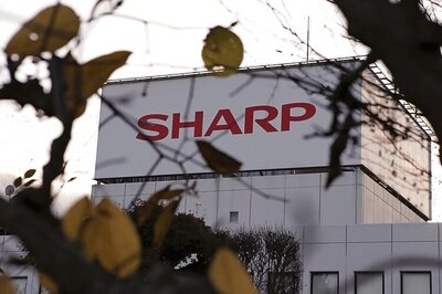 Sharp, Foxconn to sign a takeover deal next week: Sources
