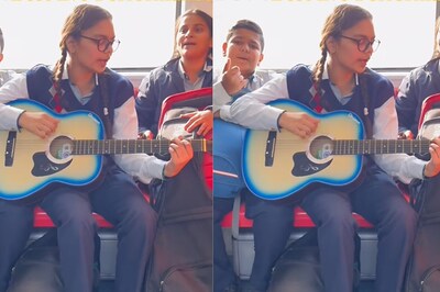 Students Sing 'Mann Bharrya' in Delhi Metro. Internet Calls It 'Best Live Performance'