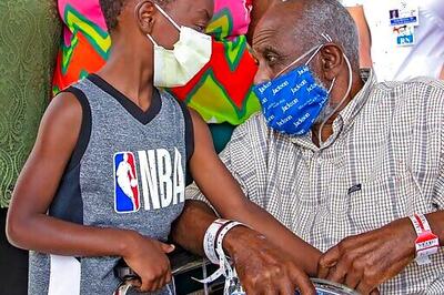 Governor Encourages Tourists To Come To Florida On Planes