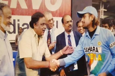 When Late Kannada Star Ambareesh Gave MS Dhoni Rs 2 Lakh For This Reason