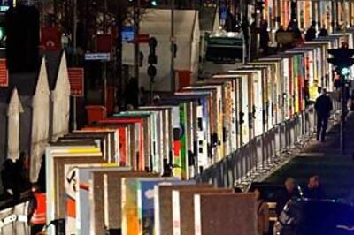 German parliament commemorates fall of Berlin Wall