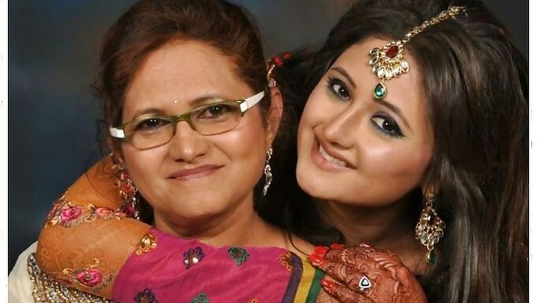 Rashami Desai Sorts Differences With Her Mother After Bigg Boss 13