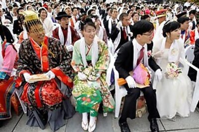 45,000 take part in mass wedding in Korea