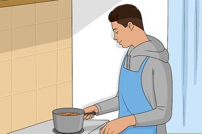 How to Save Money As a Student