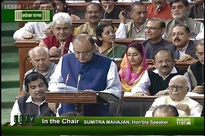 Union Budget 2015 live: Finance Minister Arun Jaitley says no change in individual tax rates, will cut corporate tax rate